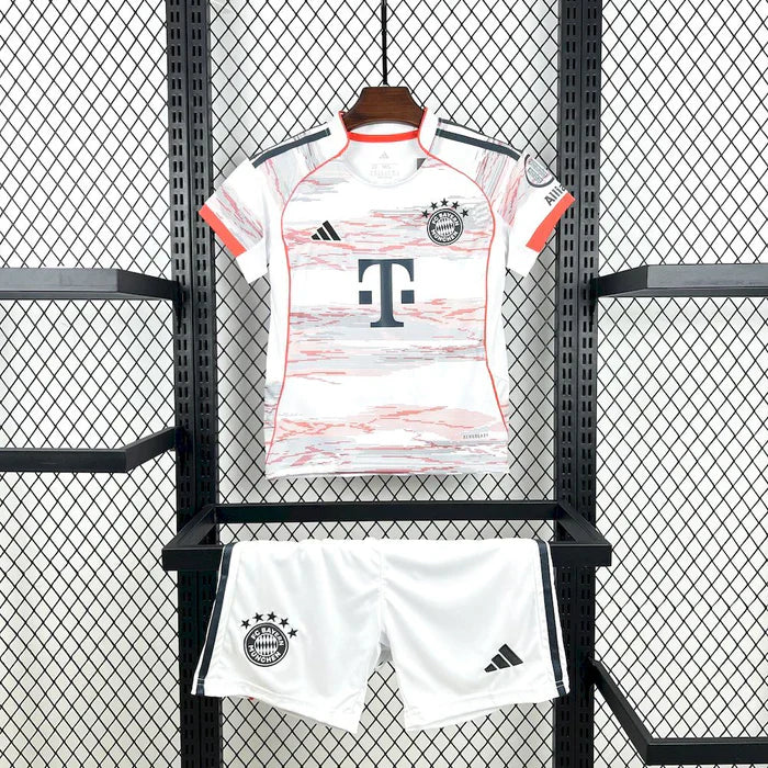Kit Infantil Bayern de Monique 25/26 Away